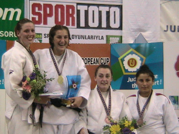 Ivana Maranić na pobjedničkim tronu