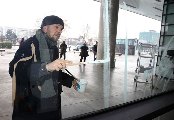 Saša Šekoranja ispred MSU (Foto: Saša Zinaja /Medijska mreža)