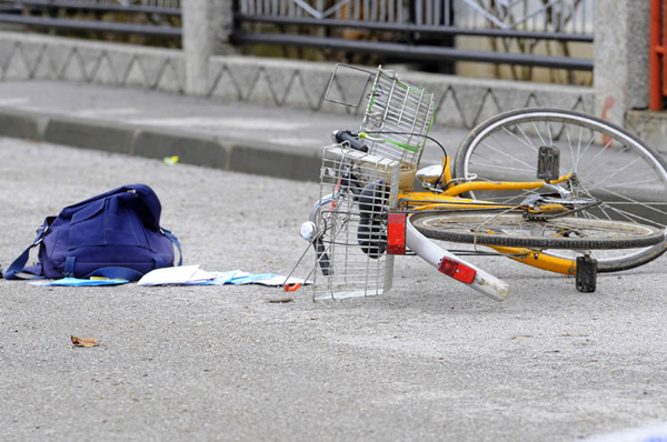 opljačkan poštar na Dubravi (Foto: Damir Krajač /CROPIX)