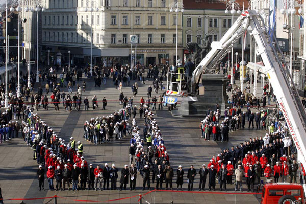 milenijska fotografija broja 112 (Foto: Goran Mehkek / Cropix) milenijska fotografija broja 112 (Foto: Goran Mehkek / Cropix)