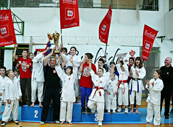 Na pobjedničkom postolju (Foto: Zagrebački karate savez) Na pobjedničkom postolju (Foto: Zagrebački karate savez)