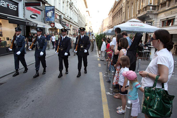 mimohod (Foto: Saša Zinaja /Medijska mreža)
