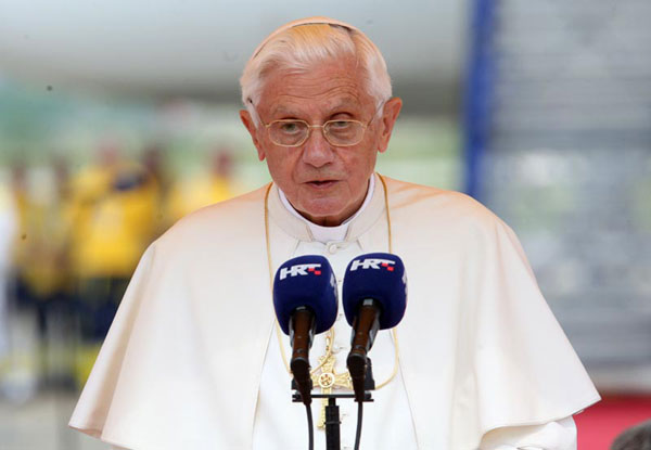 dolazak pape Benedikta XVI u Zračnu luku Zagreb (Foto: Saša Zinaja /Medijska mreža) dolazak pape Benedikta XVI u Zračnu luku Zagreb (Foto: Saša Zinaja /Medijska mreža)
