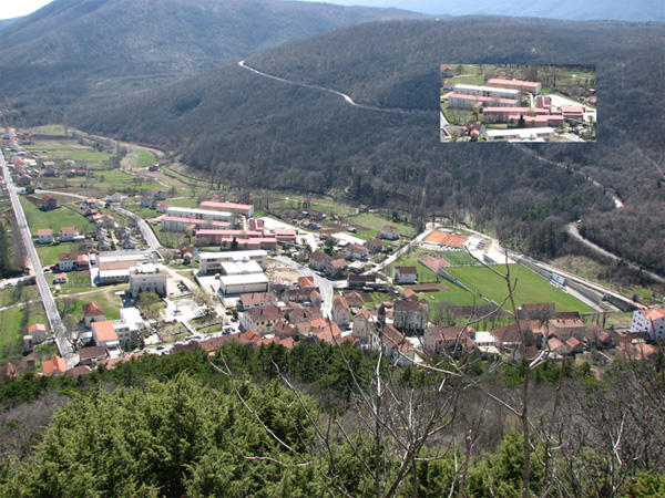 Vrlika pokraj Sinja (Foto: http://virtus-projekti.com/Vrlika) Vrlika pokraj Sinja (Foto: http://virtus-projekti.com/Vrlika)