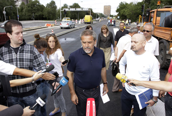 Bandić s novinarima i građanima u Slavonskoj (Foto: Kristijan Tabet /Medijska mreža)