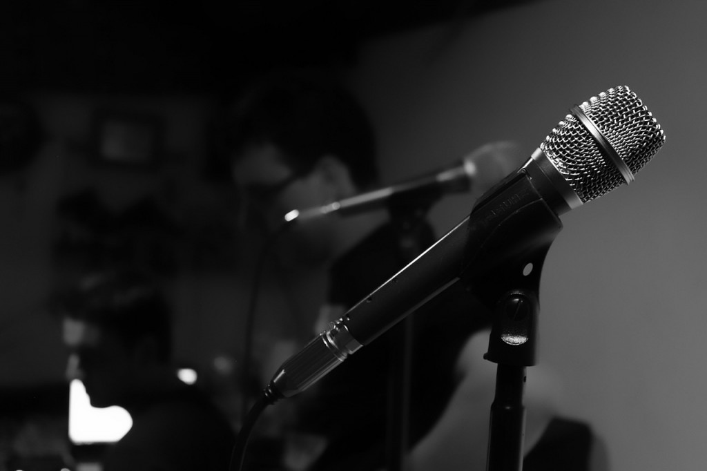 microphone-482258_1280