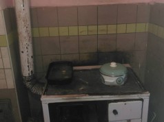 Zagrebački humanitarci u akciji “Dvije obitelji” Zagrebački humanitarci u akciji "Dvije obitelji"