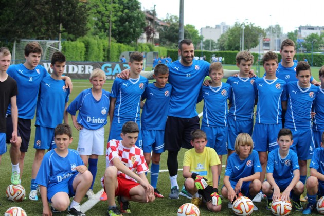 Pjaca, Ćorić i Eduardo s klincima SOS Dječjeg sela Lekenik6