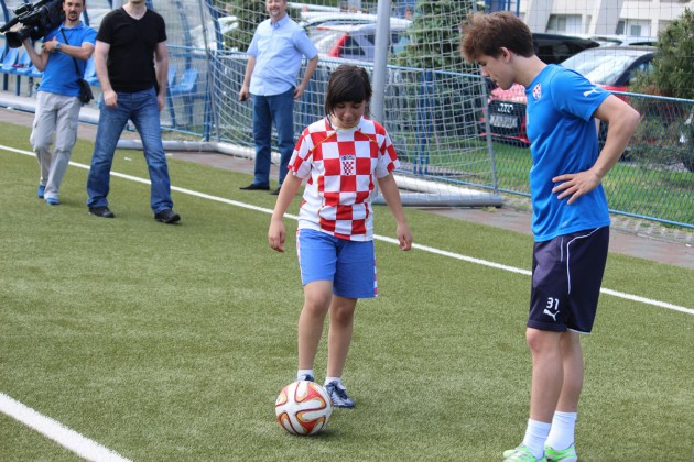 Pjaca, Ćorić i Eduardo s klincima SOS Dječjeg sela Lekenik6