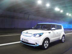 Akcija geometrije kotača Cro Auto Show: kia_soul_driving_706