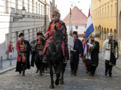Na Dan državnosti u Zagrebu smjena straže Kravat pukovnije