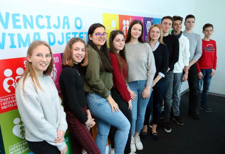 Odabrani Mladi ambasadori za prava djece i mladih EU