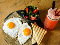 Hugo’s Bar – day’n’night