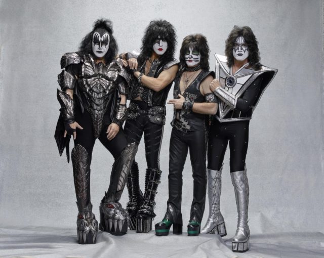 kiss
