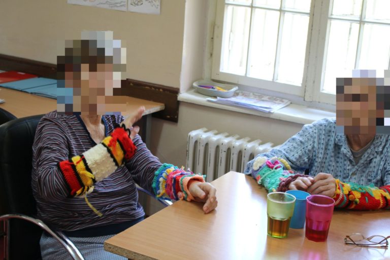Podjela prvih rukavića iz akcije „Isprepletimo ruke“
