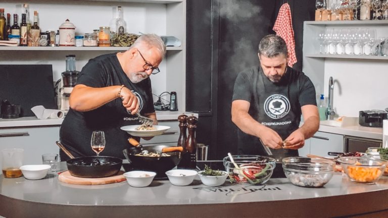 Volonteri iz “Chef kuha doma” kuhaju na Baniji godinu dana nakon potresa