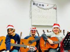 Topla blagdanska izvedba tradicionalnih pjesama koja će vas oduševiti