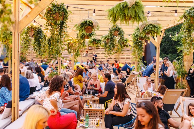 Na krov Zagrebačkog plesnog centra vraća se omiljeni Corona Sunsets Sessions!