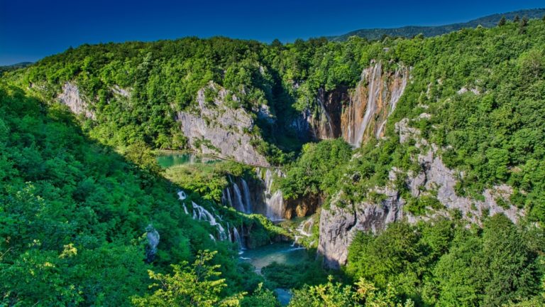 Nacionalni park Plitvička jezera pridružio se inicijativi za umanjenje korištenja jednokratne plastike i postao jedna od “Plastic Free Croatia” organizacija