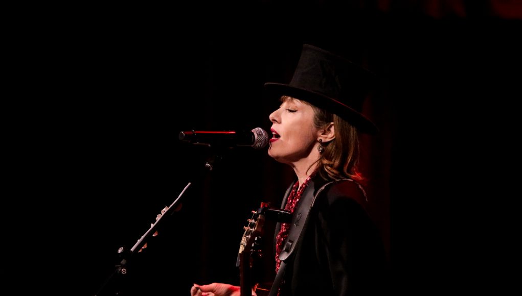 Suzanne Vega, photo Ehud Lazin