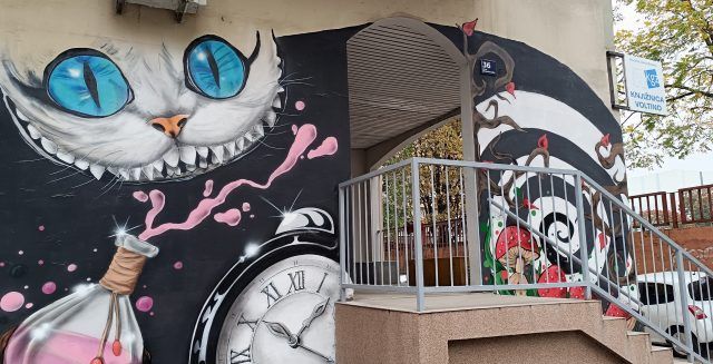 Mural na temu Alise