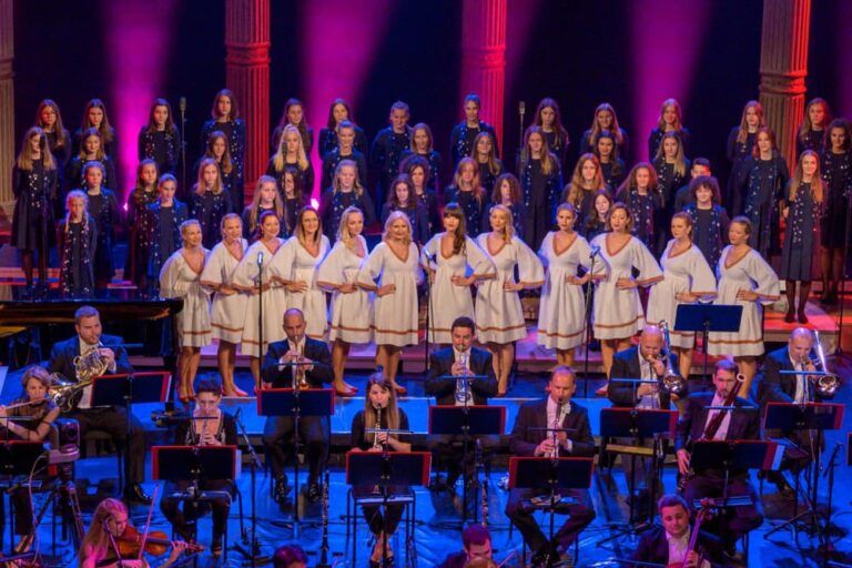 Gala koncertom „Ti možeš sve“ Djevojački zbor Zvjezdice obilježava 40 godina djelovanja i 50 godina umjetničkog rada maestra Zdravka Šljivca