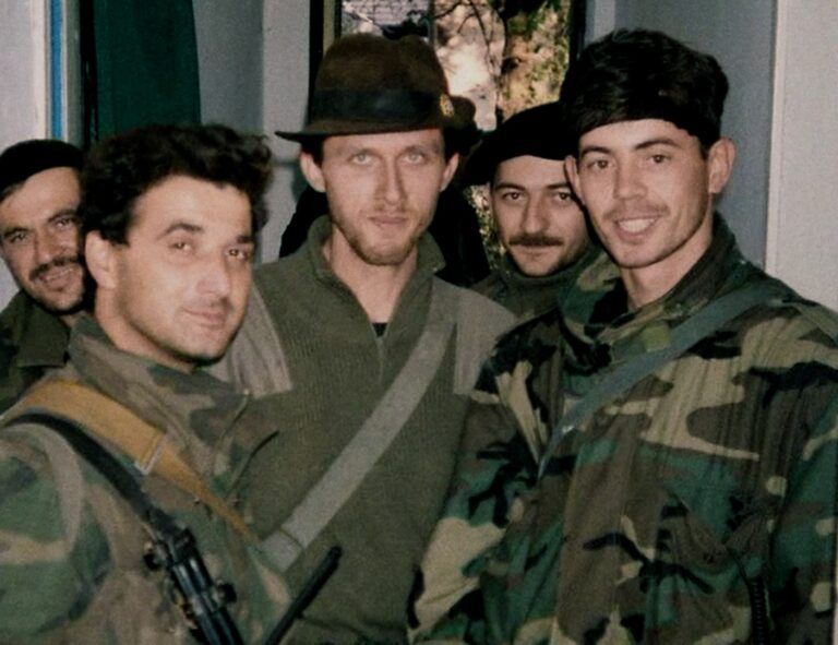 Ne propustite pogledati film „SOKOL – Nezaustavljiv kao sudbina“, autentičnu i do sad neispričanu priču o životu Velimira Đereka Sokola, istinskog vukovarskog heroja i zapovjednika Sajmišta