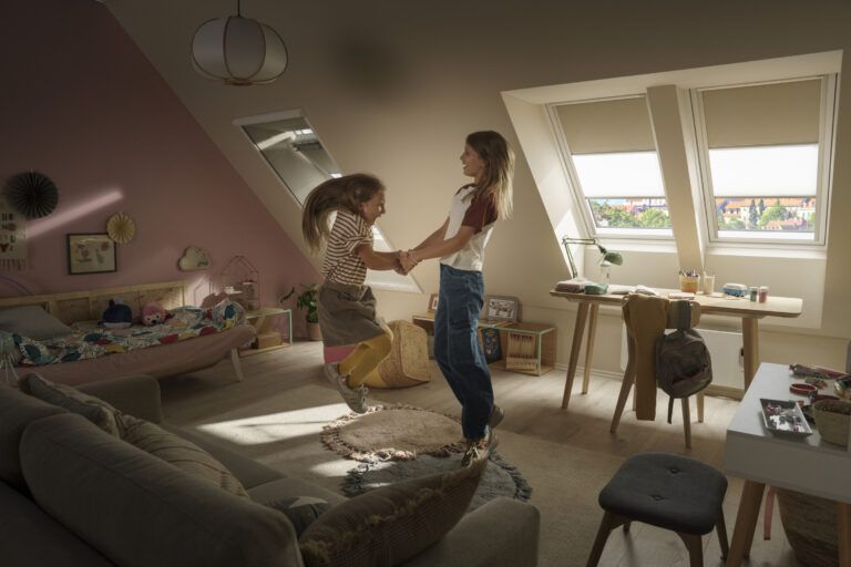 VELUX krovni prozori donose novu razinu udobnosti – gdje tehnologija i priroda rade zajedno